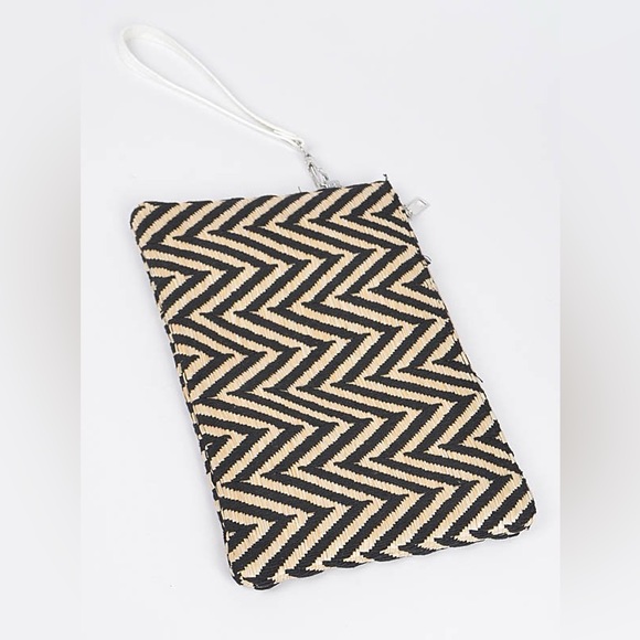 Chevron Weaved Faux Straw Clutch - Picture 3 of 4